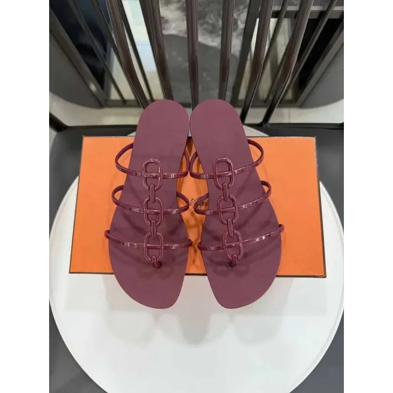 2026 New Chain Pig Nose Flat-bottomed Slippers Fashionable Outer Wear Pinch Foot Flip-flops Beach Jelly Women's Shoes